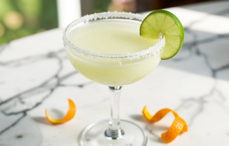 Le degré d'alcool, la vraie ligne de fracture entre Cointreau et triple sec
